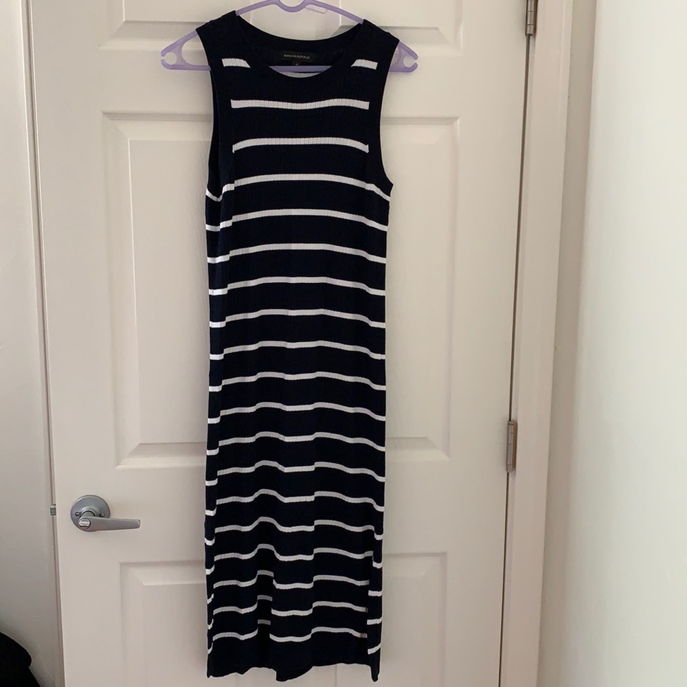 Lightweight knit midi dress